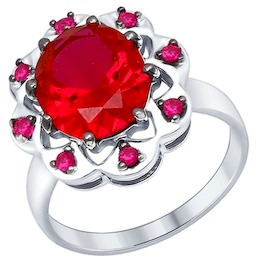 Кольцо из серебра с корундом рубиновым (синт.) и красными фианитами 84010025